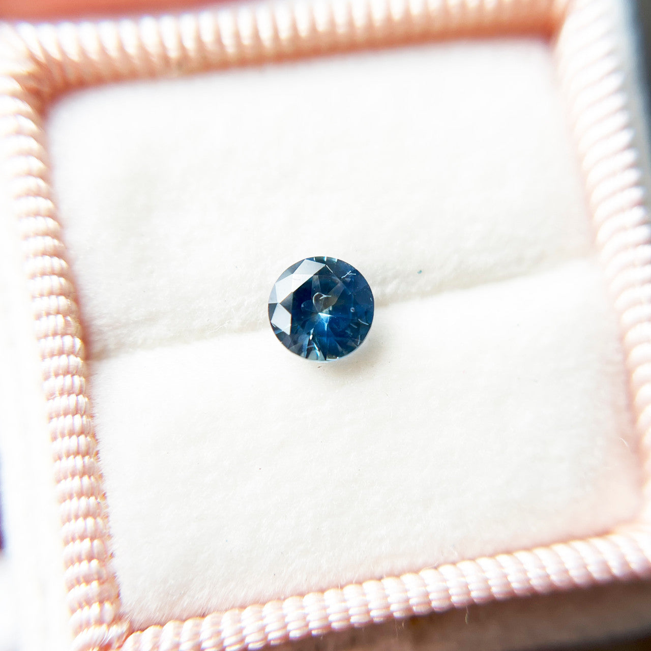 Round Denim Blue Montana Sapphire