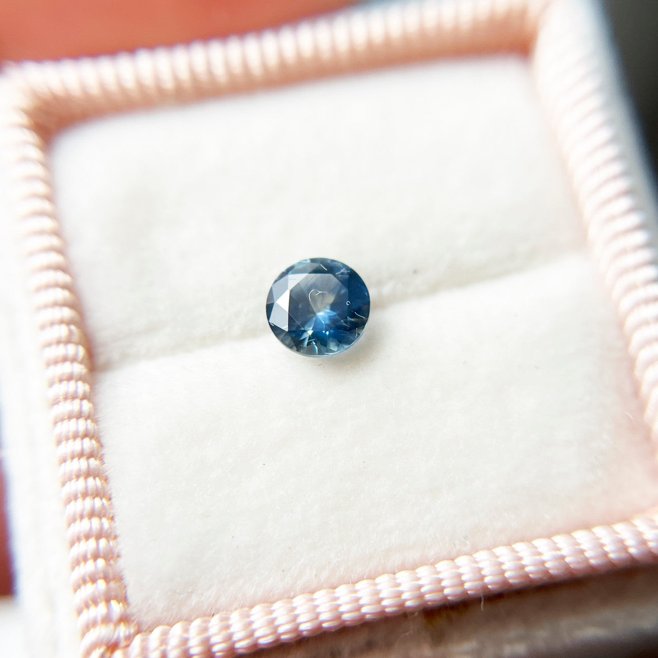 Round Denim Blue Montana Sapphire