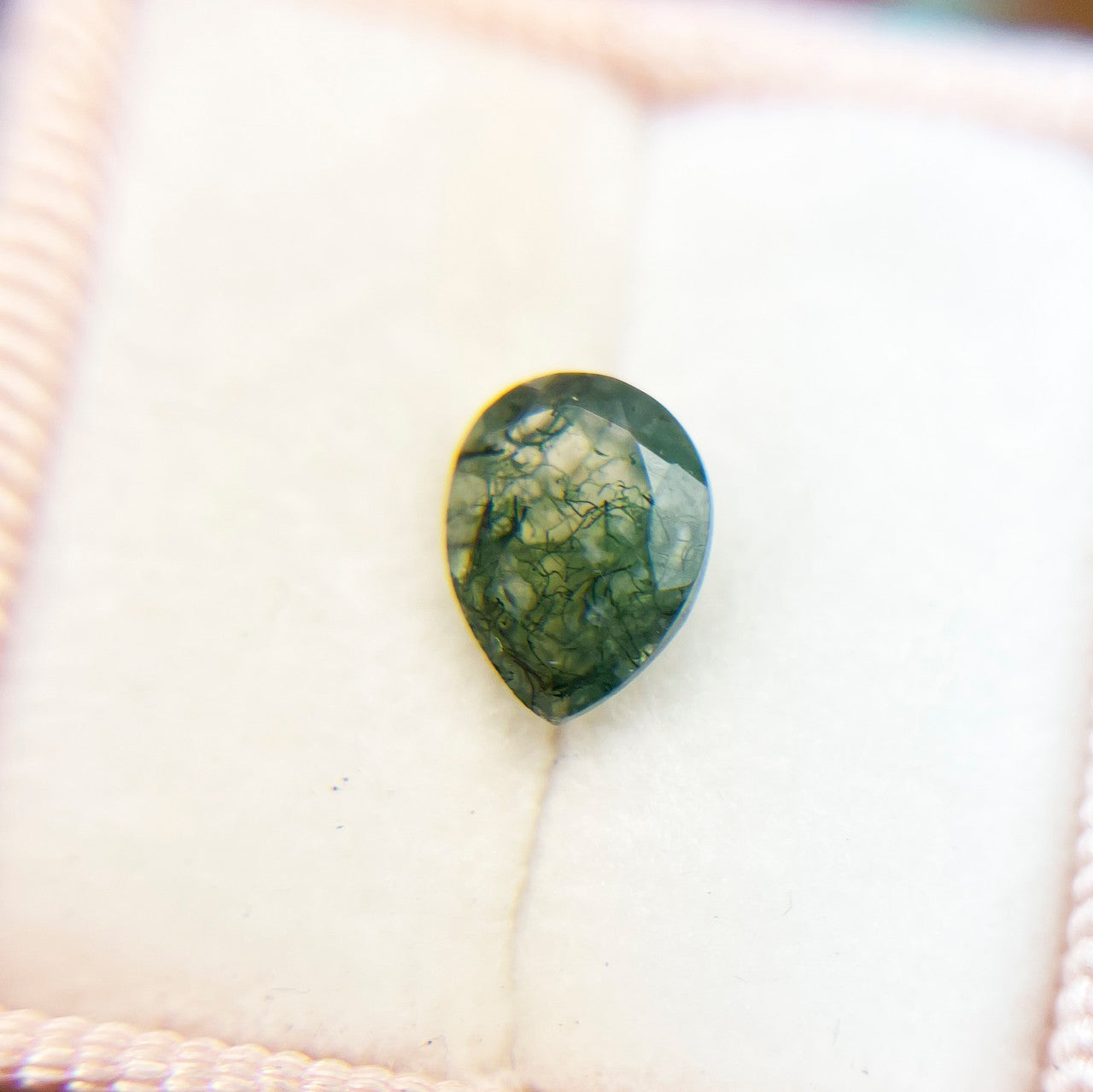 Pear Layered Moss Agate