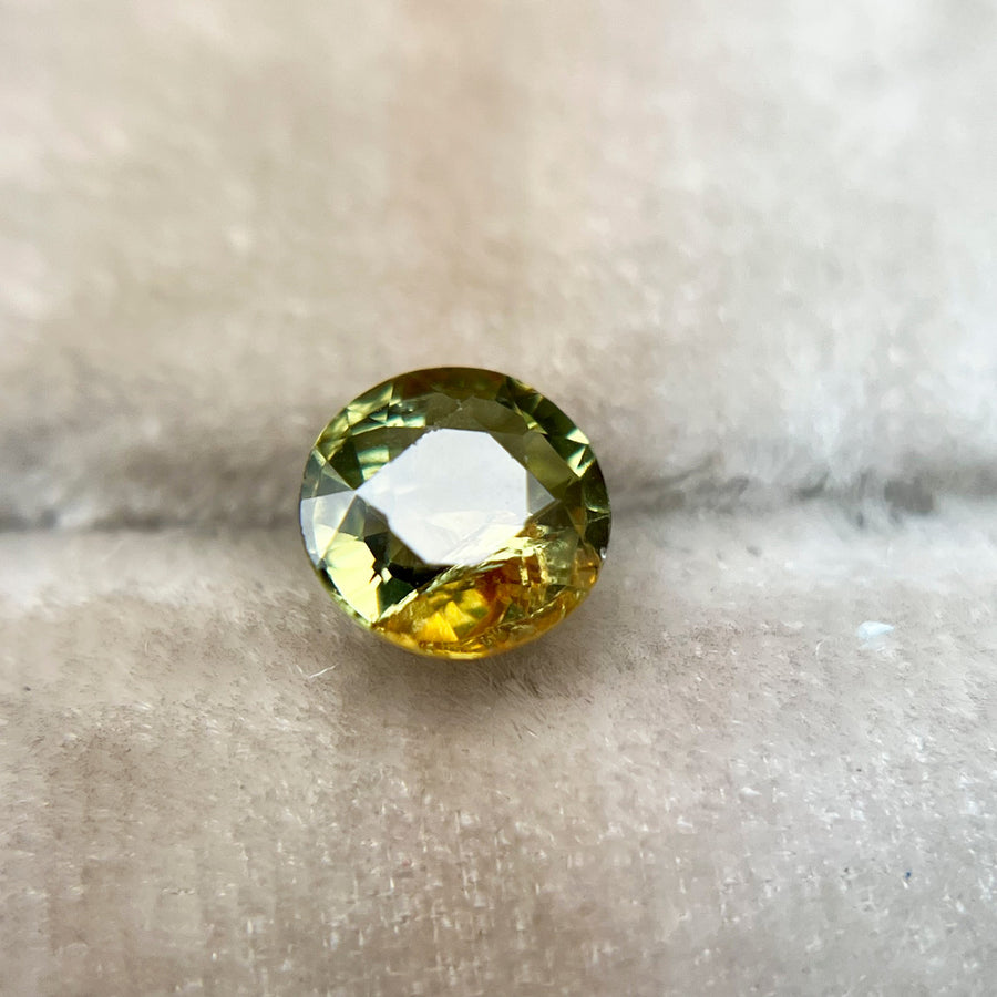 Golden Lime Green Particolour Montana Sapphire