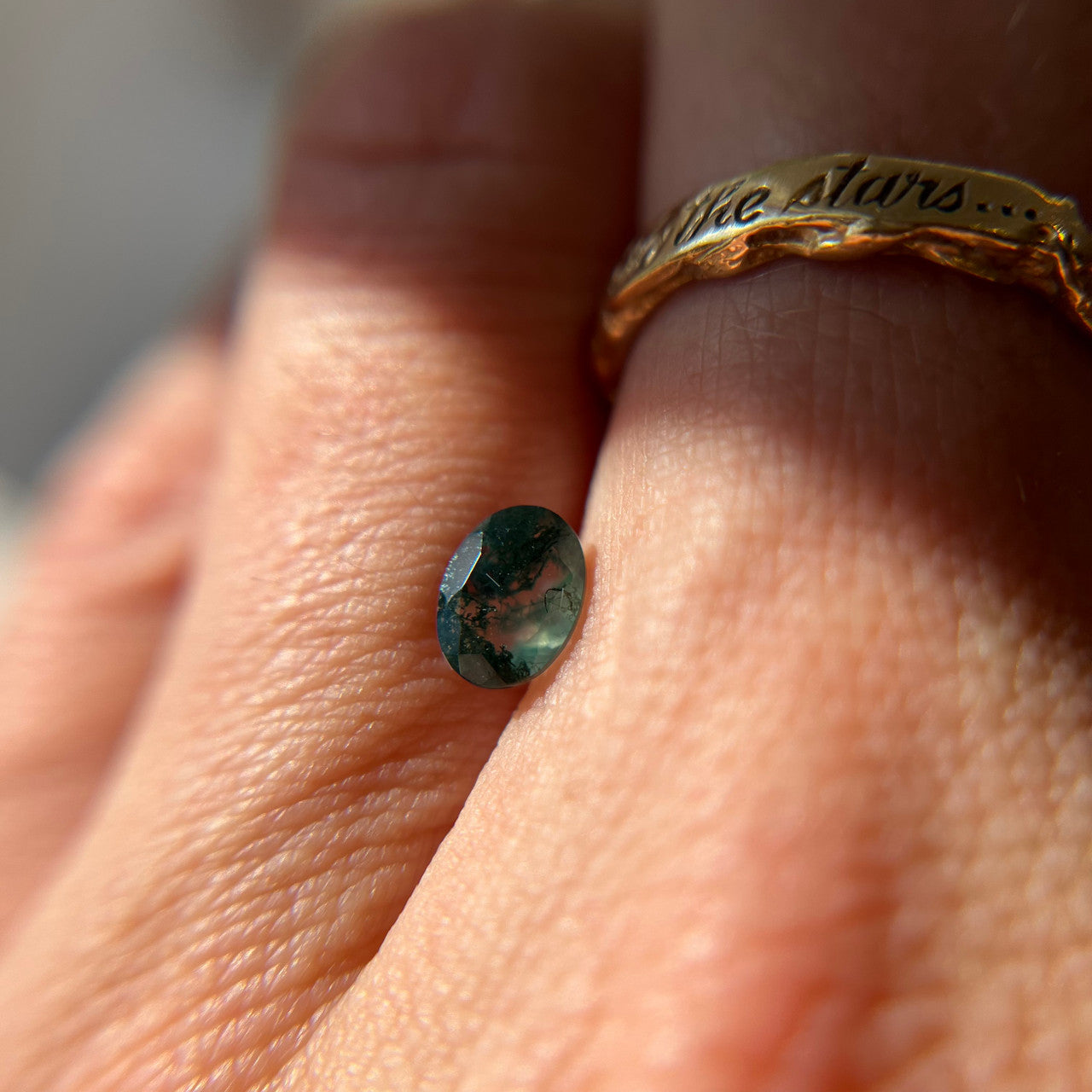 Oval Billowing Smoke Moss Agate
