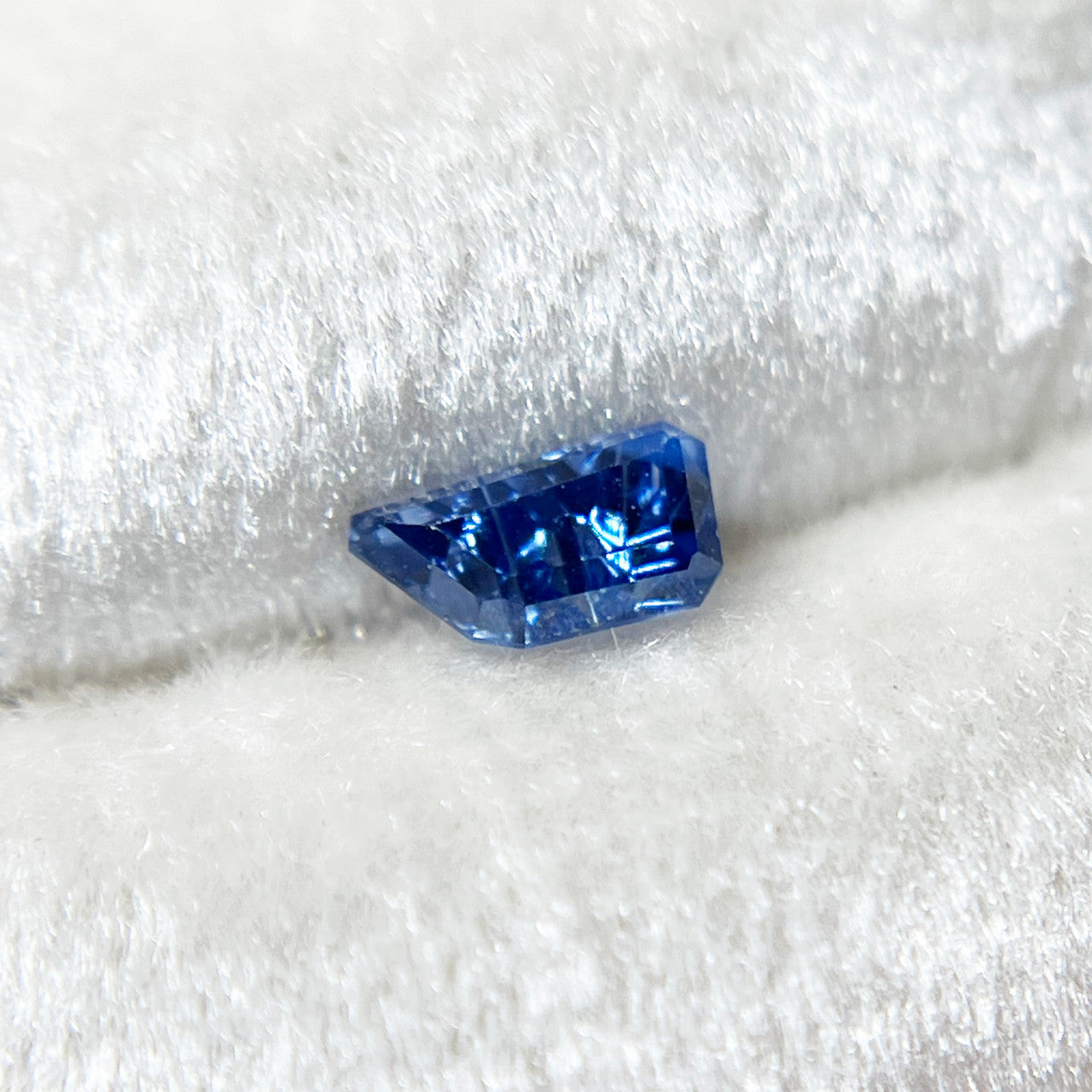 Blue Sapphire Freeform Dreamscape™ Cut by John Dyer