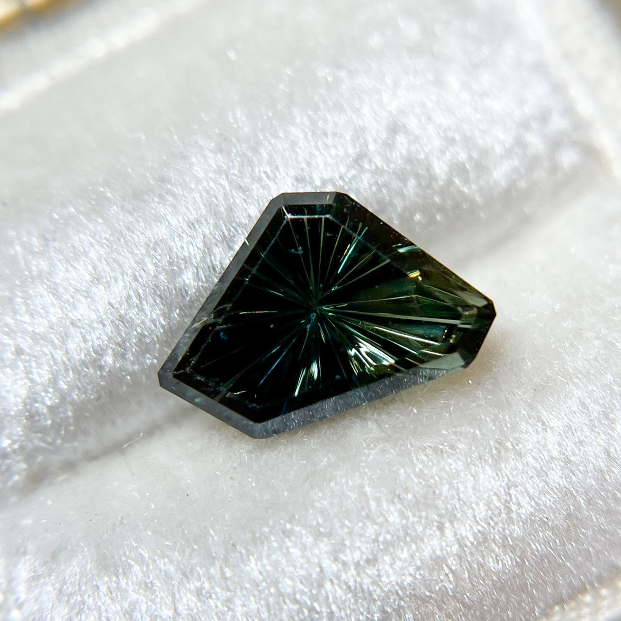 Parti Color Teal Australian Sapphire Freeform Dreamscape™ Cut by John Dyer