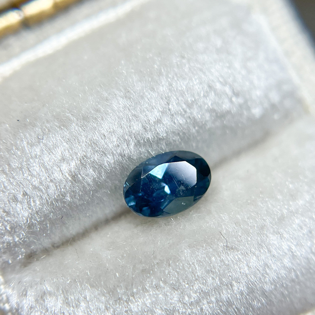 Oval Denim Blue Montana Sapphire
