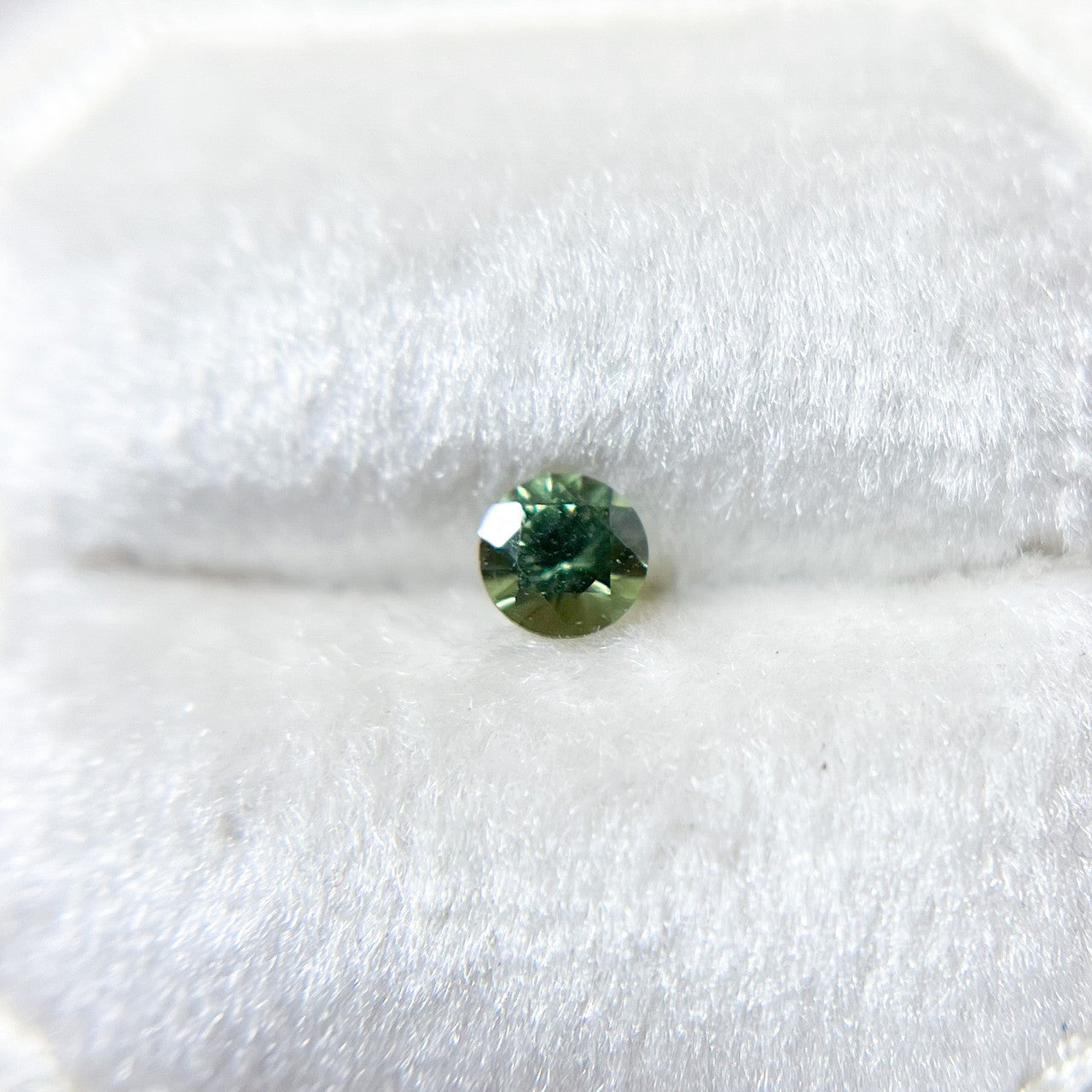 Green Australian Sapphire - 1215
