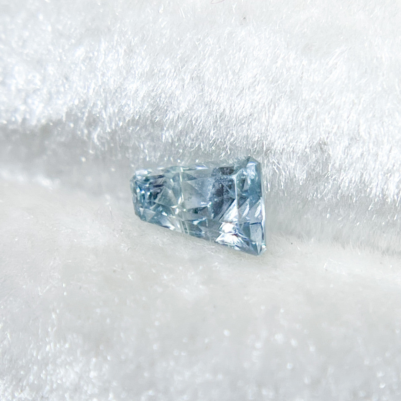 Light Blue Sapphire Freeform Dreamscape™ Cut by John Dyer
