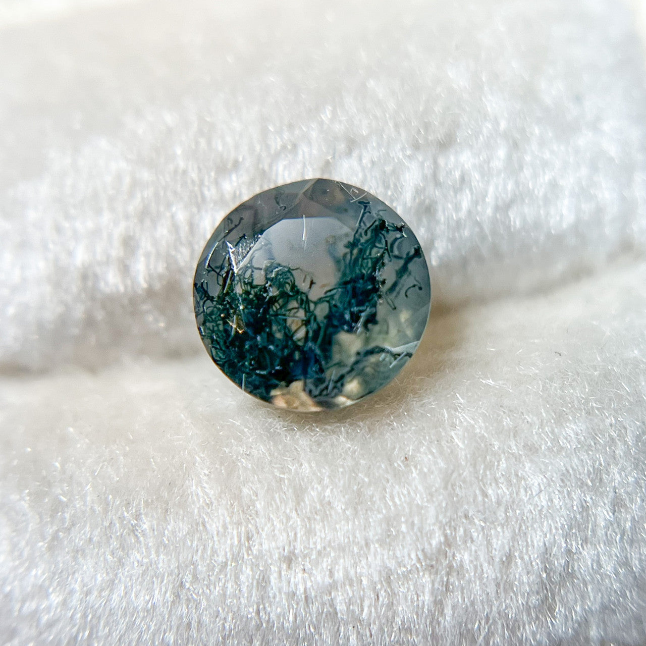 7mm Round Dark Veined Moss Agate