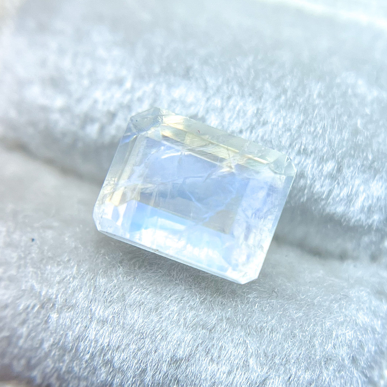 9x7mm Ethereal Blue Moonstone