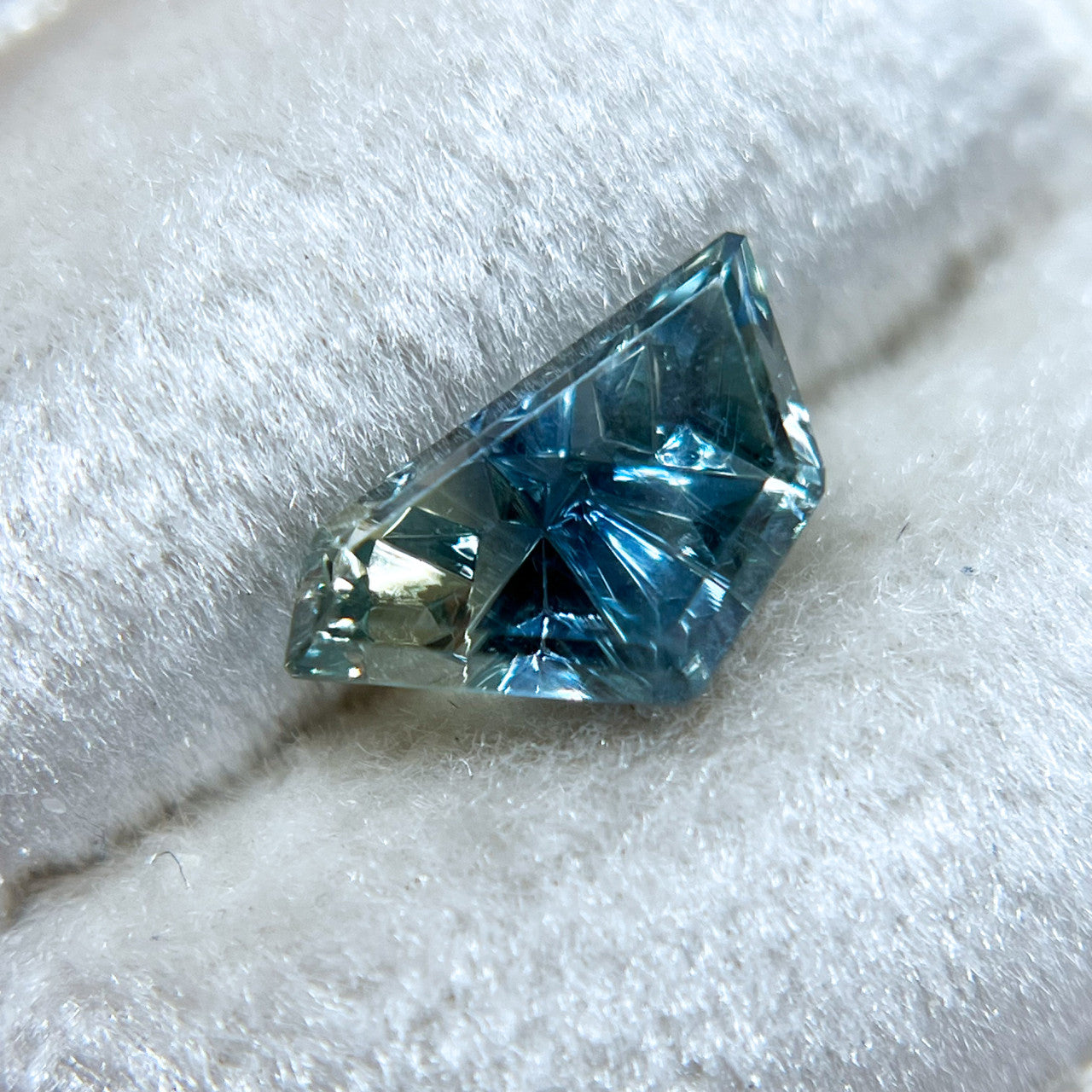 Teal Blue Lime Parti Color Freeform Sapphire Dreamscape™ Cut by John Dyer