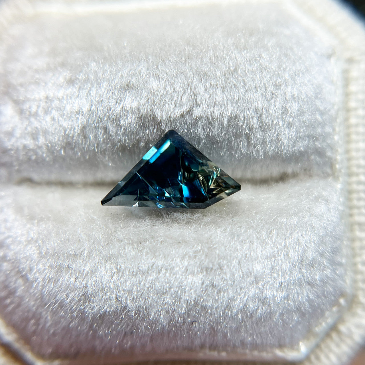 Parti Color Blue Green Australian Sapphire Dreamscape™ Cut by John Dyer