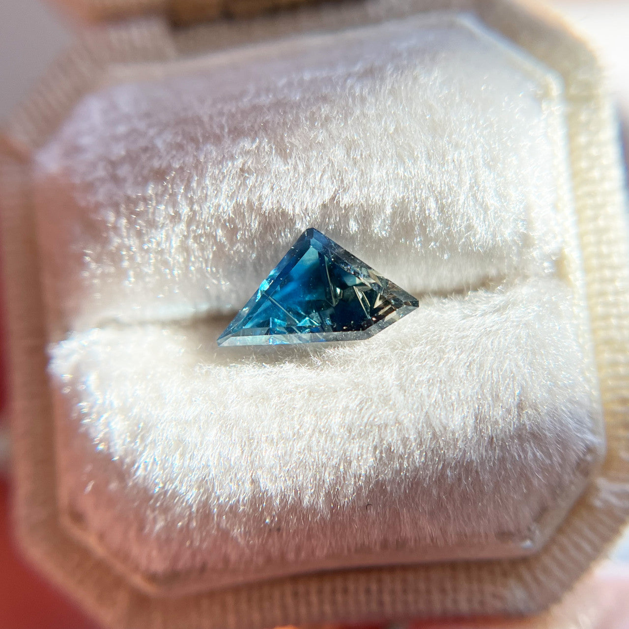 Parti Color Blue Green Australian Sapphire Dreamscape™ Cut by John Dyer