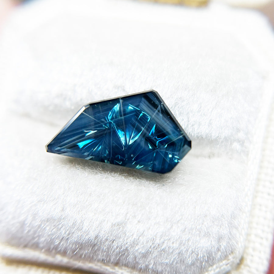 Blue Australian Sapphire Freeform Dreamscape™ Cut by John Dyer