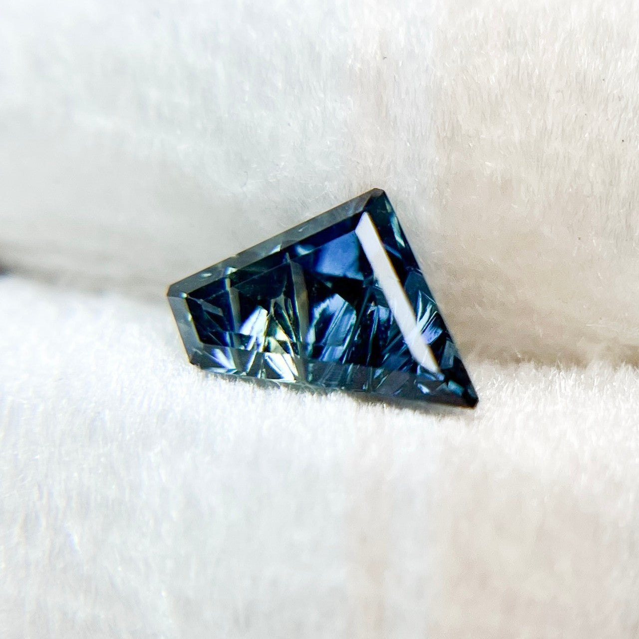 Teal Blue Parti Color Australian Sapphire Dreamscape™ Cut by John Dyer