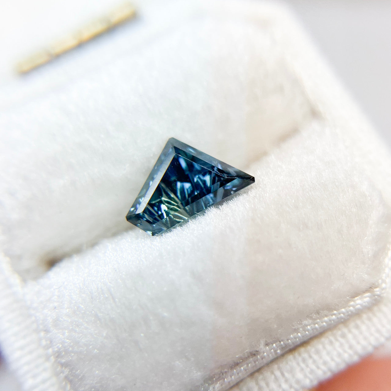 Teal Blue Parti Color Australian Sapphire Dreamscape™ Cut by John Dyer