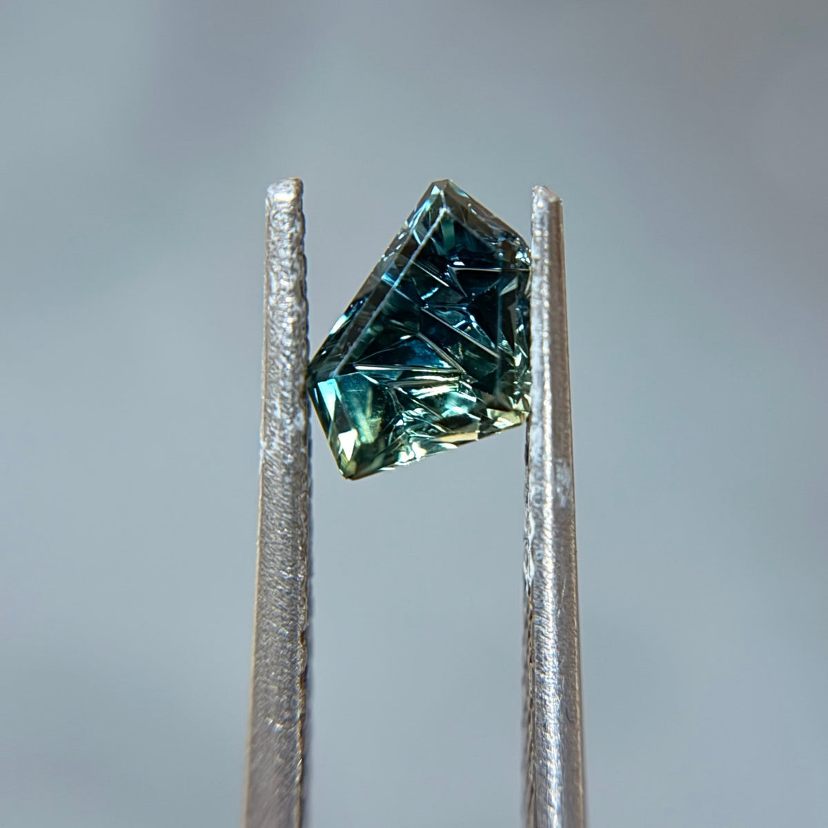Parti Color Sky Blue Australian Sapphire Dreamscape™ Cut by John Dyer