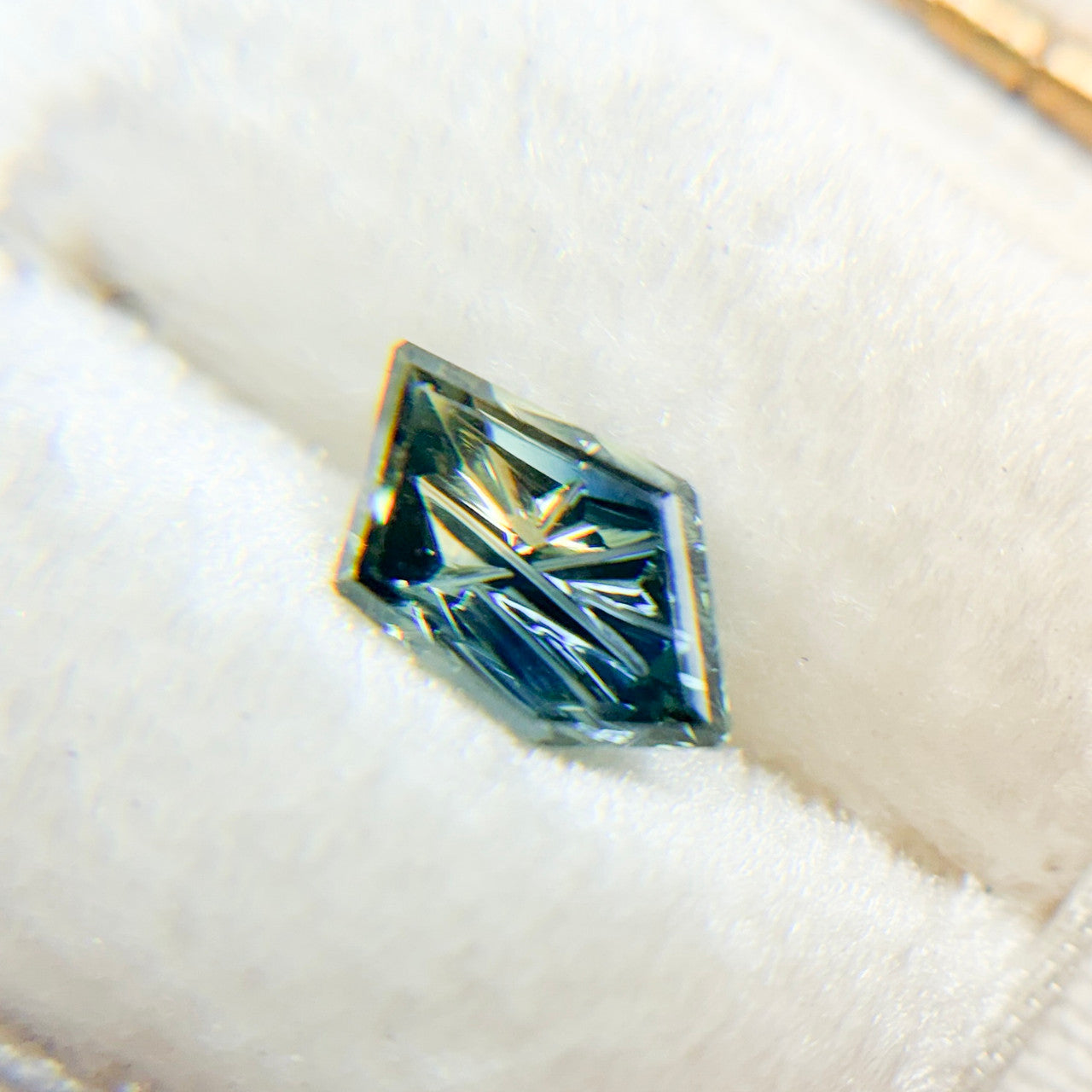 Parti Color Teal Green Australian Sapphire Dreamscape™ Cut by John Dyer