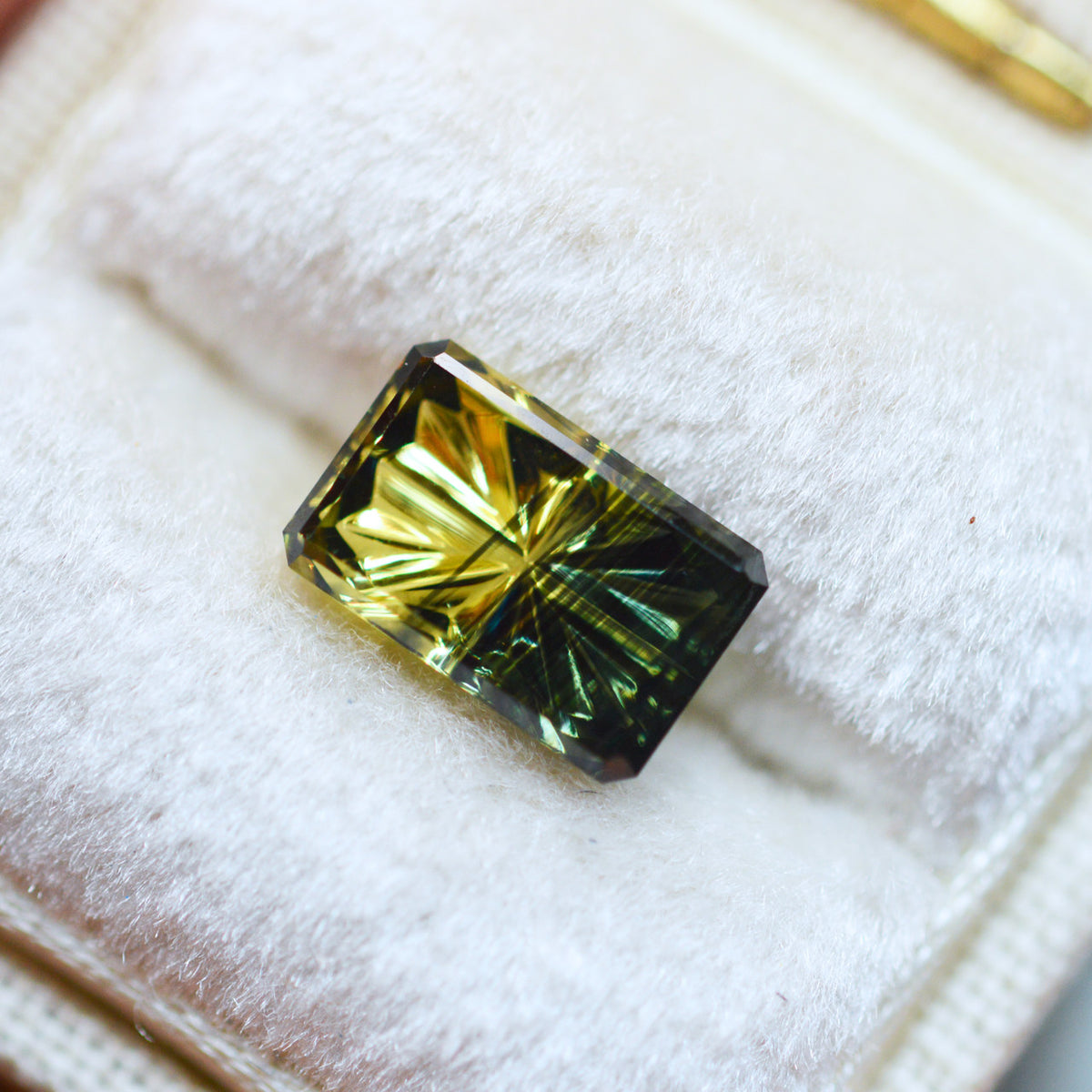 Parti Color Green Teal Australian Sapphire StarBrite™ Cut by John Dyer