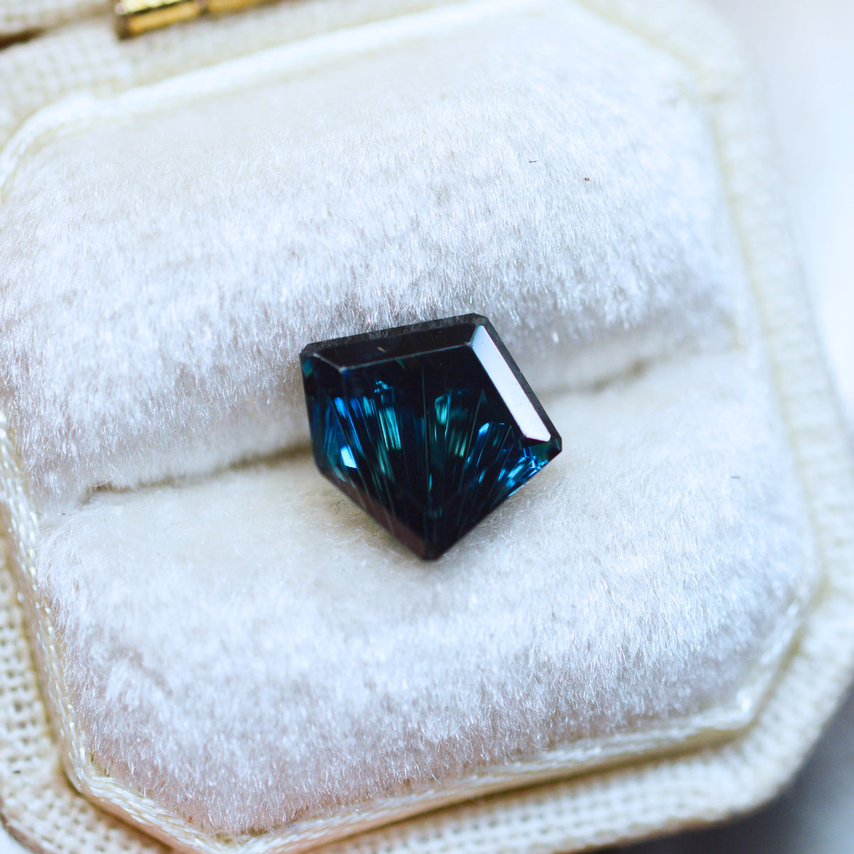 Ethereal Blue Freeform Australian Sapphire Dreamscape™ Cut by John Dyer