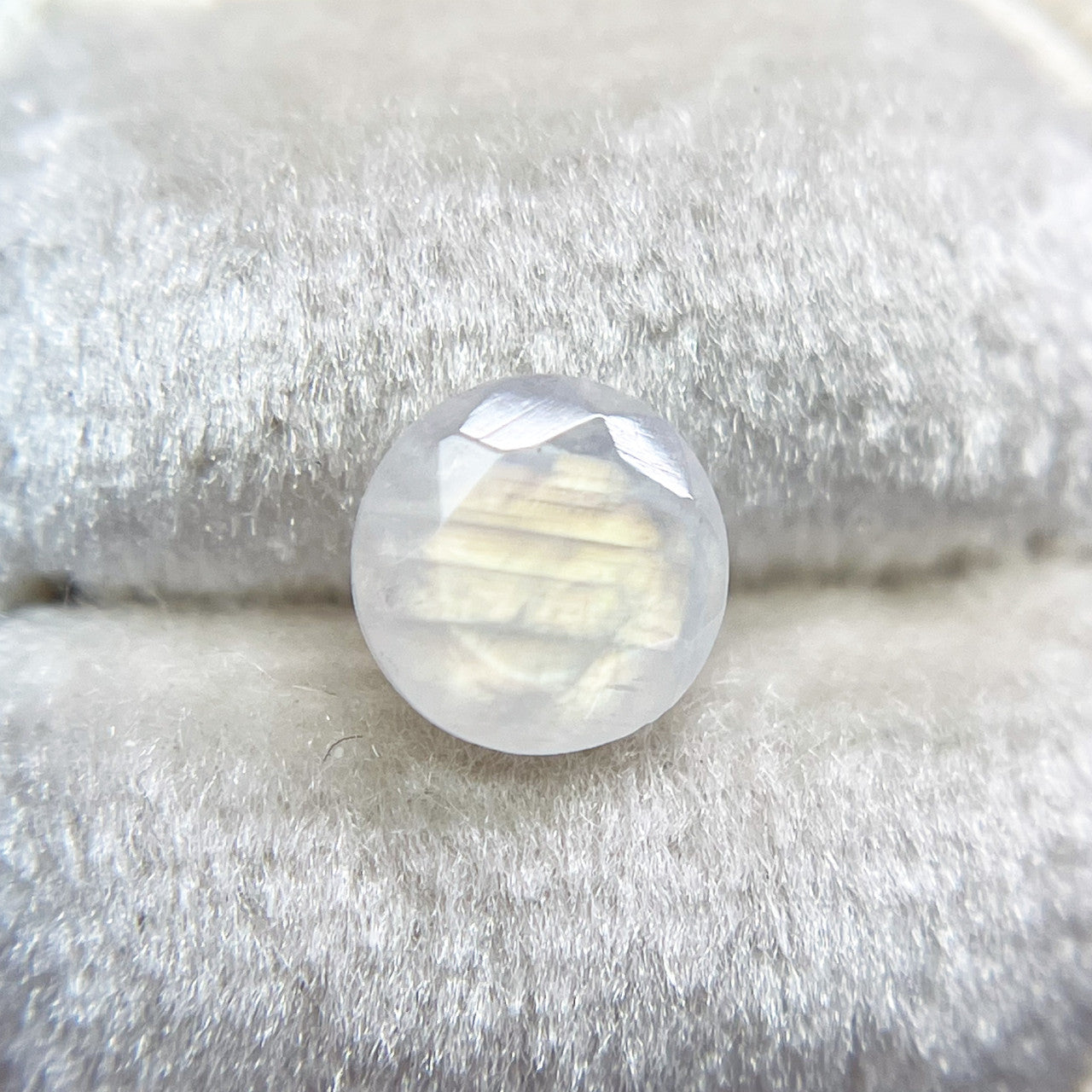 7mm Rainbow Moonstone