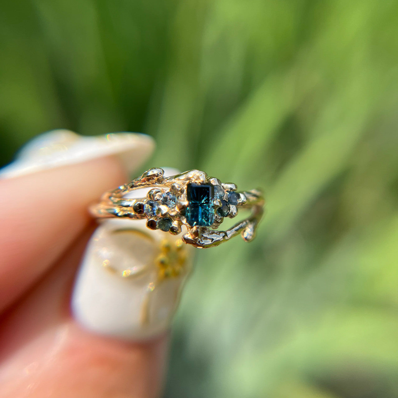 OOAK - Feyre Cluster Ring with a Teal Australian Sapphire Starbrite™ Cut by John Dyer
