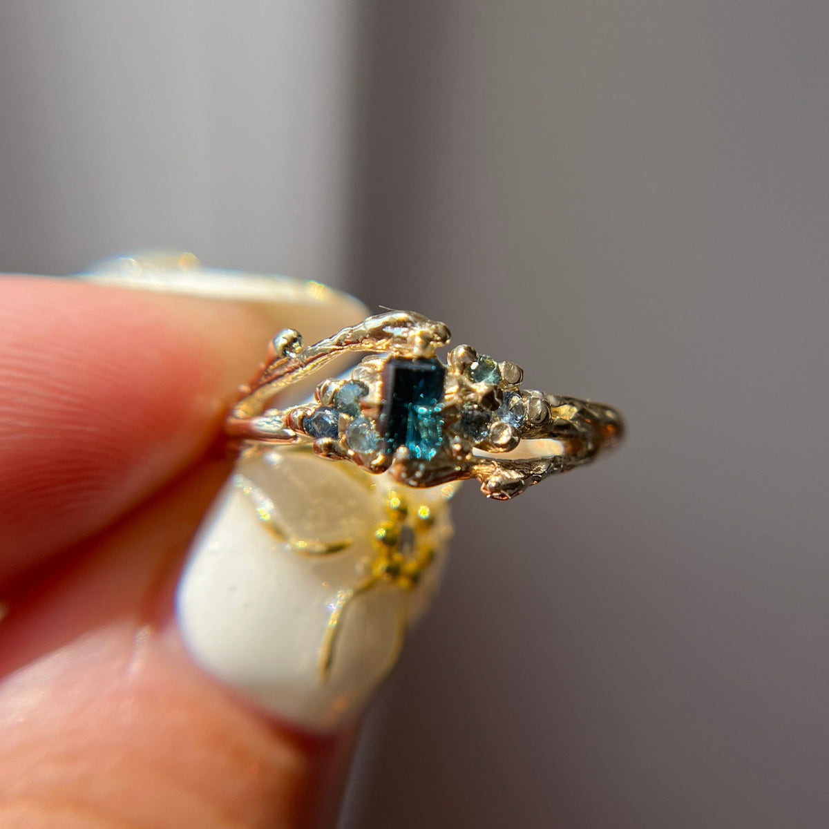 OOAK - Feyre Cluster Ring with a Teal Australian Sapphire Starbrite™ Cut by John Dyer