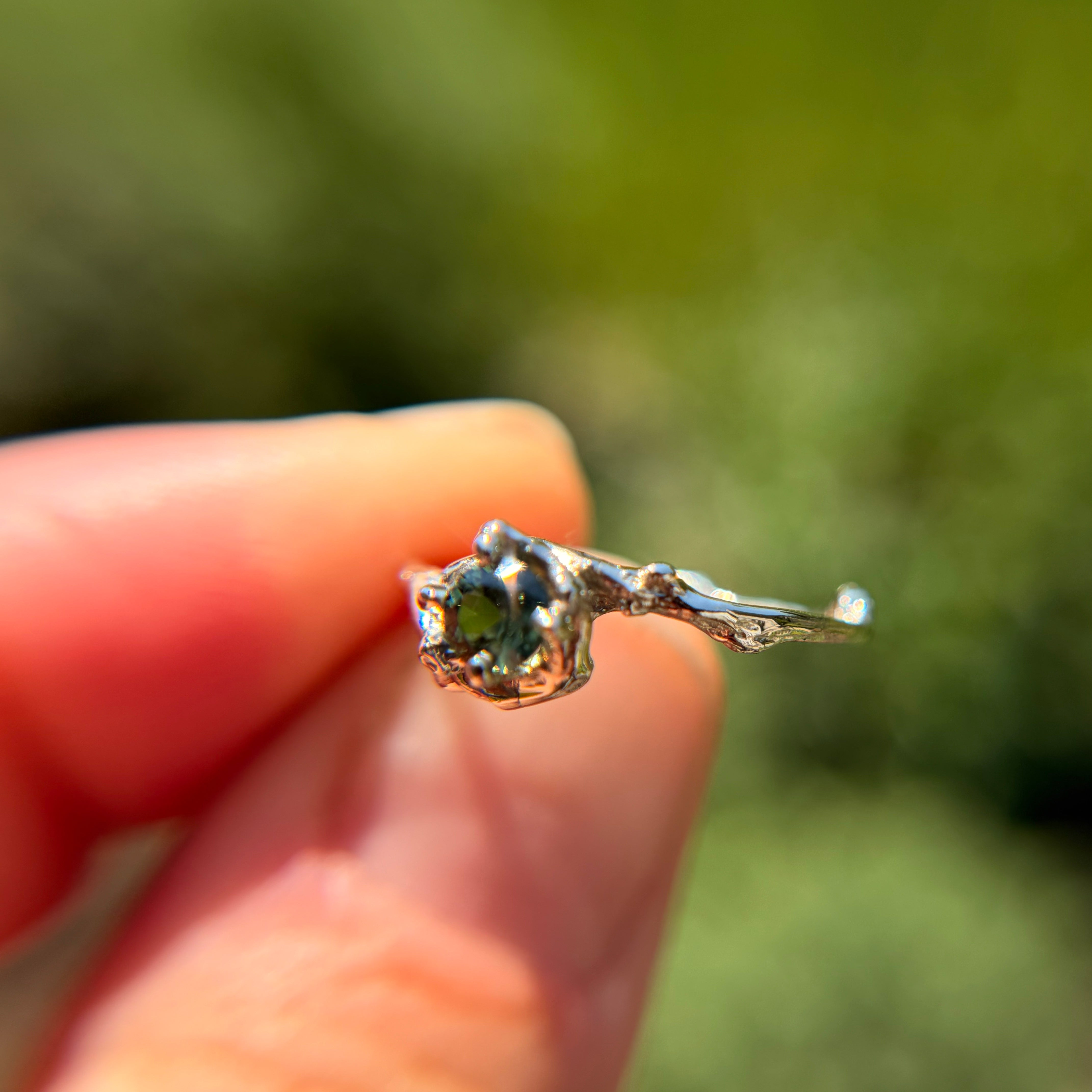 Petite Naples w/Green Sapphire