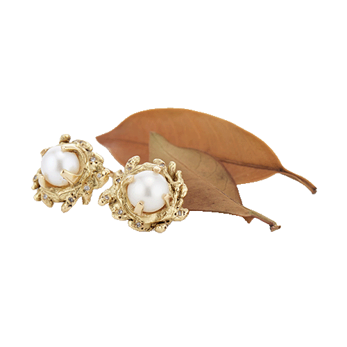 Isla Pearl Earrings