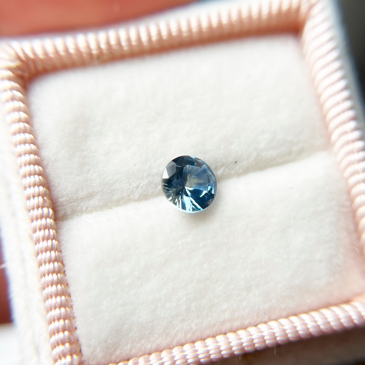 Round Denim Blue Montana Sapphire