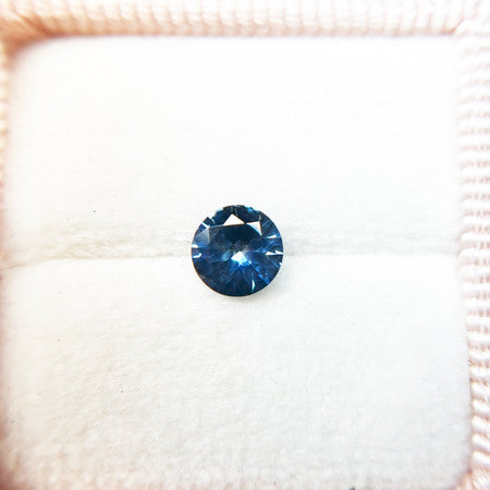 Round Denim Blue Montana Sapphire
