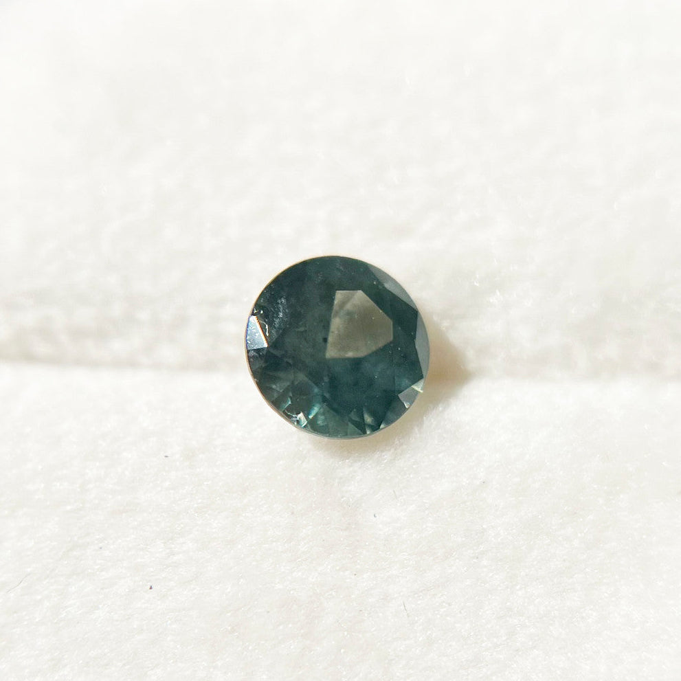 Round Opalescent Teal Blue Montana Sapphire