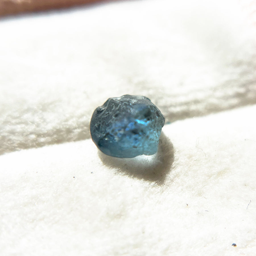 Rough Uncut Teal Blue Montana Sapphire 1029