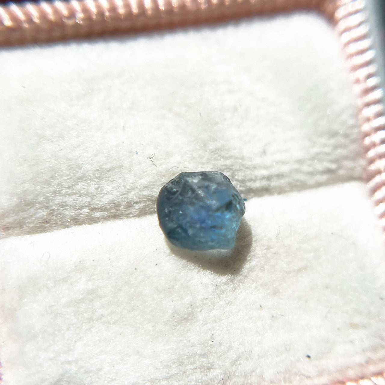 Rough Uncut Teal Blue Montana Sapphire 1029