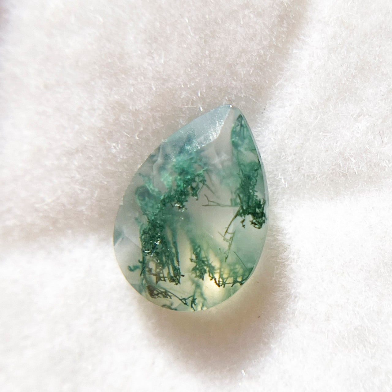 Lichen Ruffled Pear Cut Moss Agate