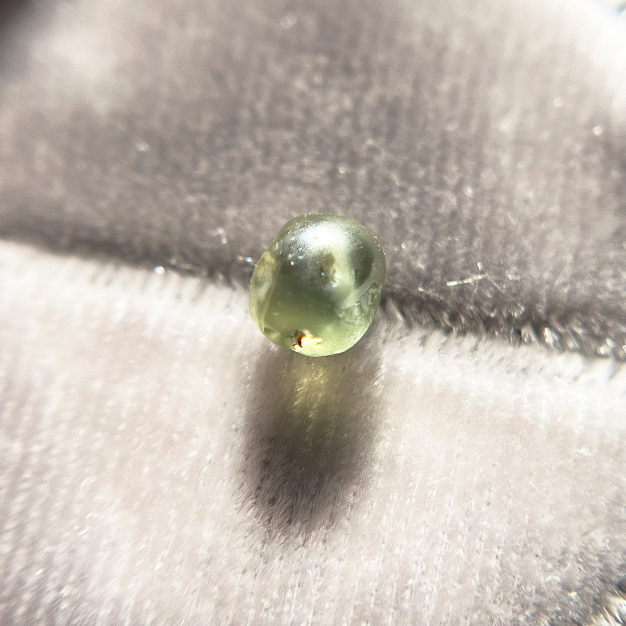 Rough Australian Light Green Sapphire (1113)