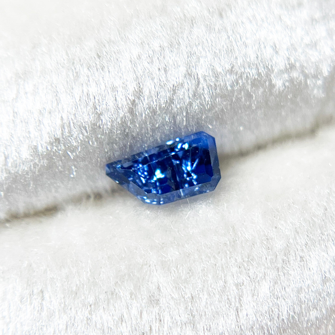 Blue Sapphire Freeform Dreamscape™ Cut by John Dyer