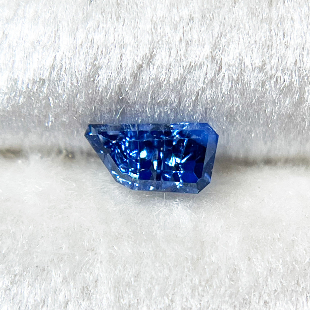 Blue Sapphire Freeform Dreamscape™ Cut by John Dyer
