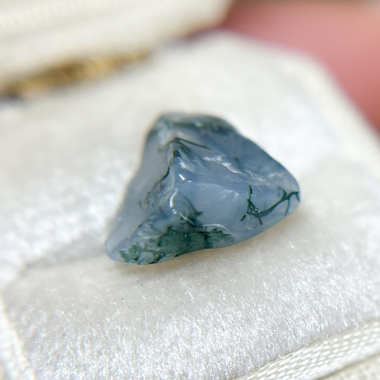 Veined Uncut Moss Agate