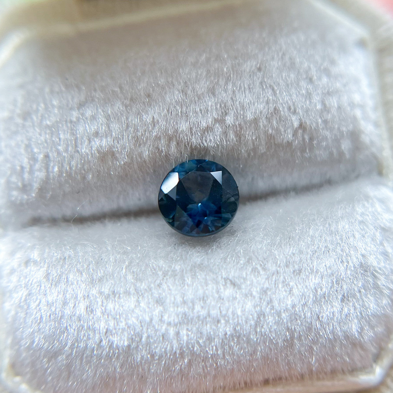 Round Denim Blue Montana Sapphire - 1173-2