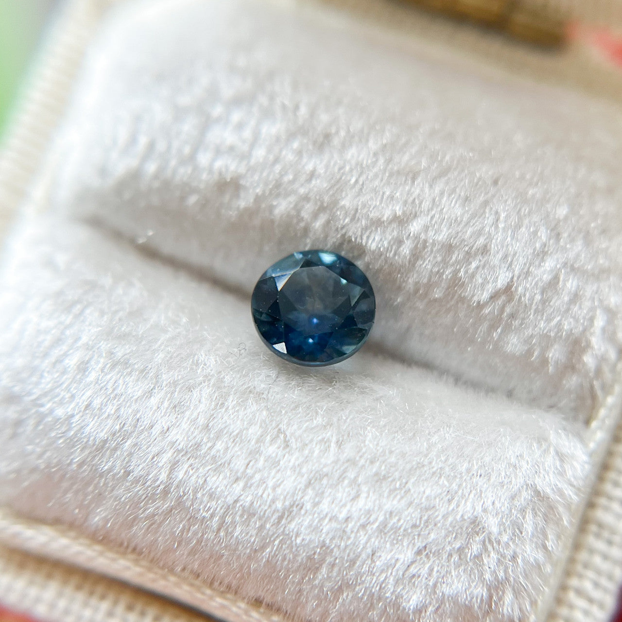 Round Denim Blue Montana Sapphire - 1173-2