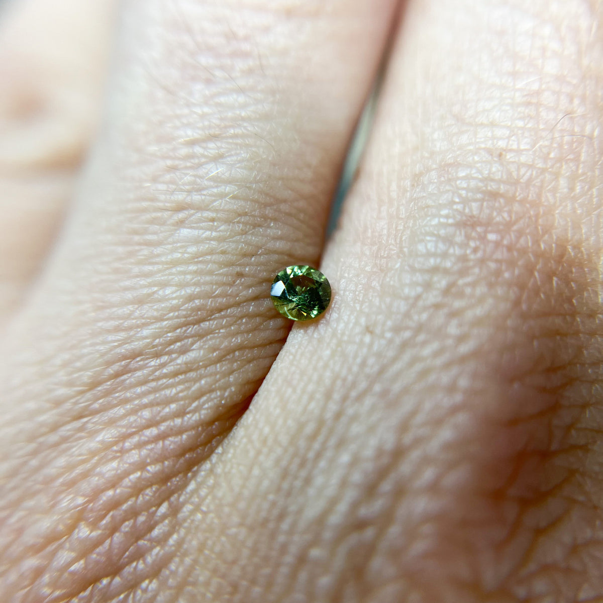 Green Australian Sapphire - 1214