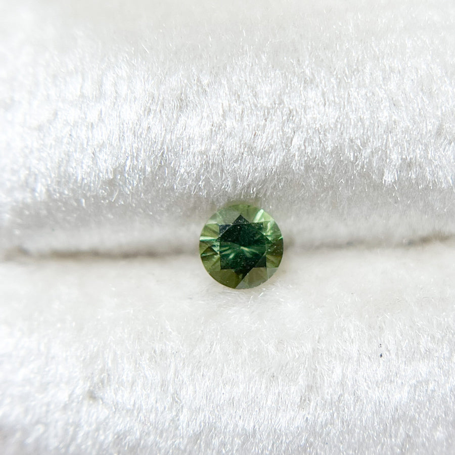 Green Australian Sapphire - 1215