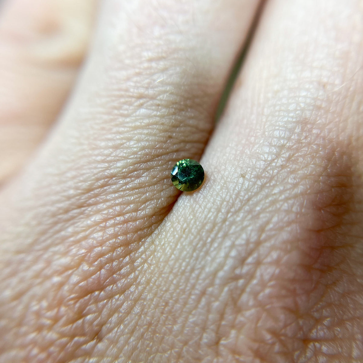 Green Australian Sapphire - 1215