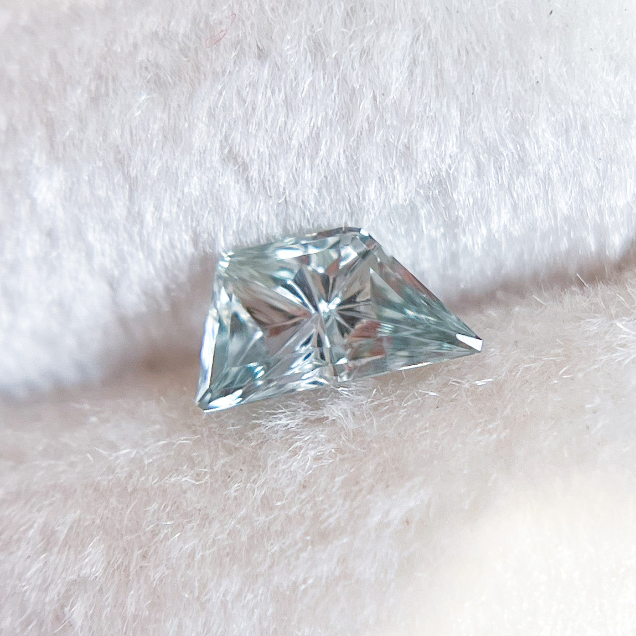Green Sapphire Freeform Dreamscape™ Cut by John Dyer