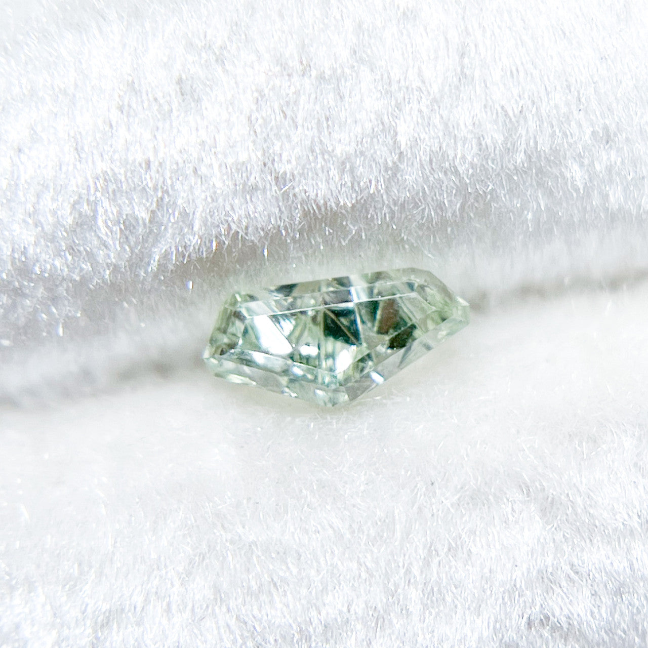 Pale Green Montana Sapphire Freeform Dreamscape™ Cut by John Dyer