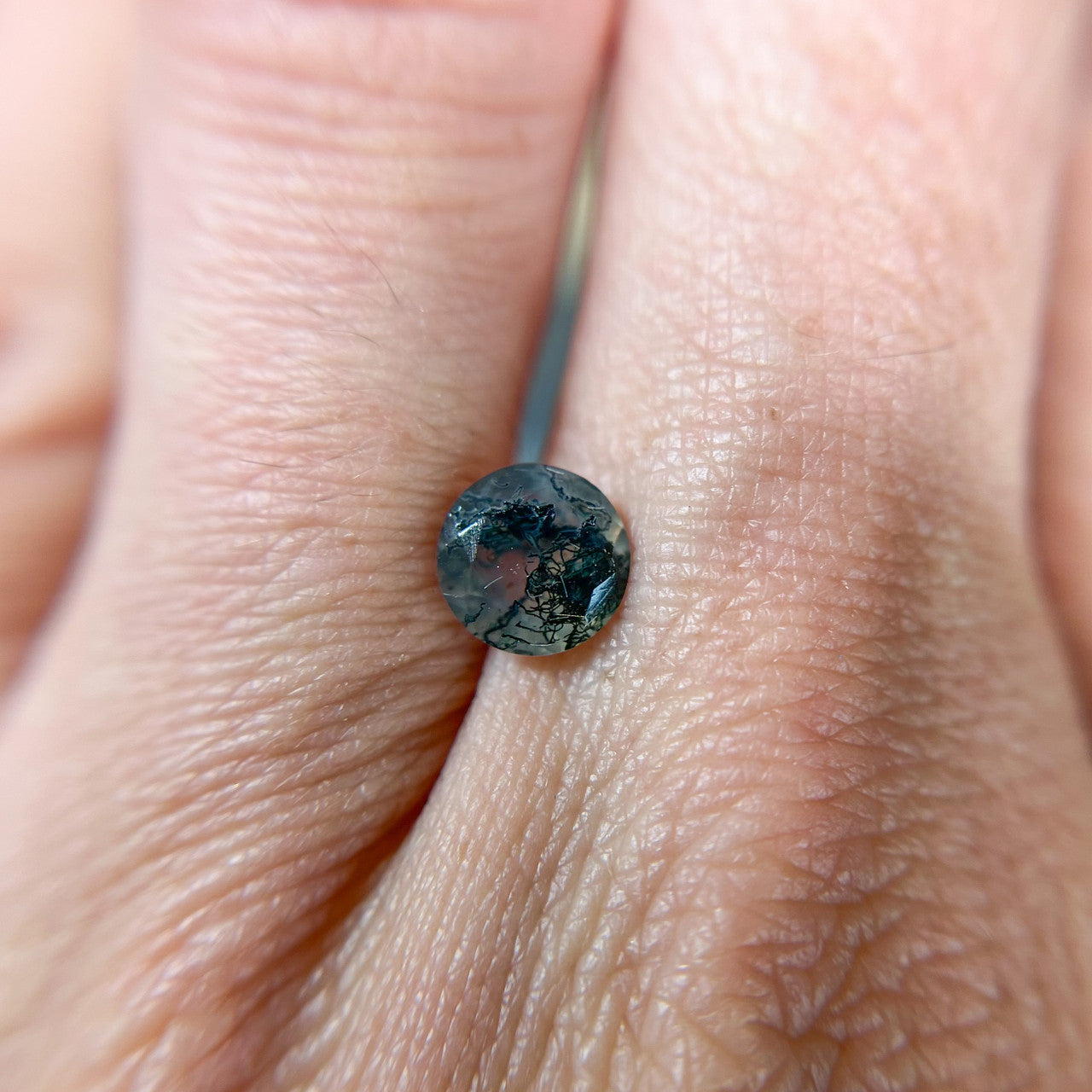 7mm Round Dark Veined Moss Agate