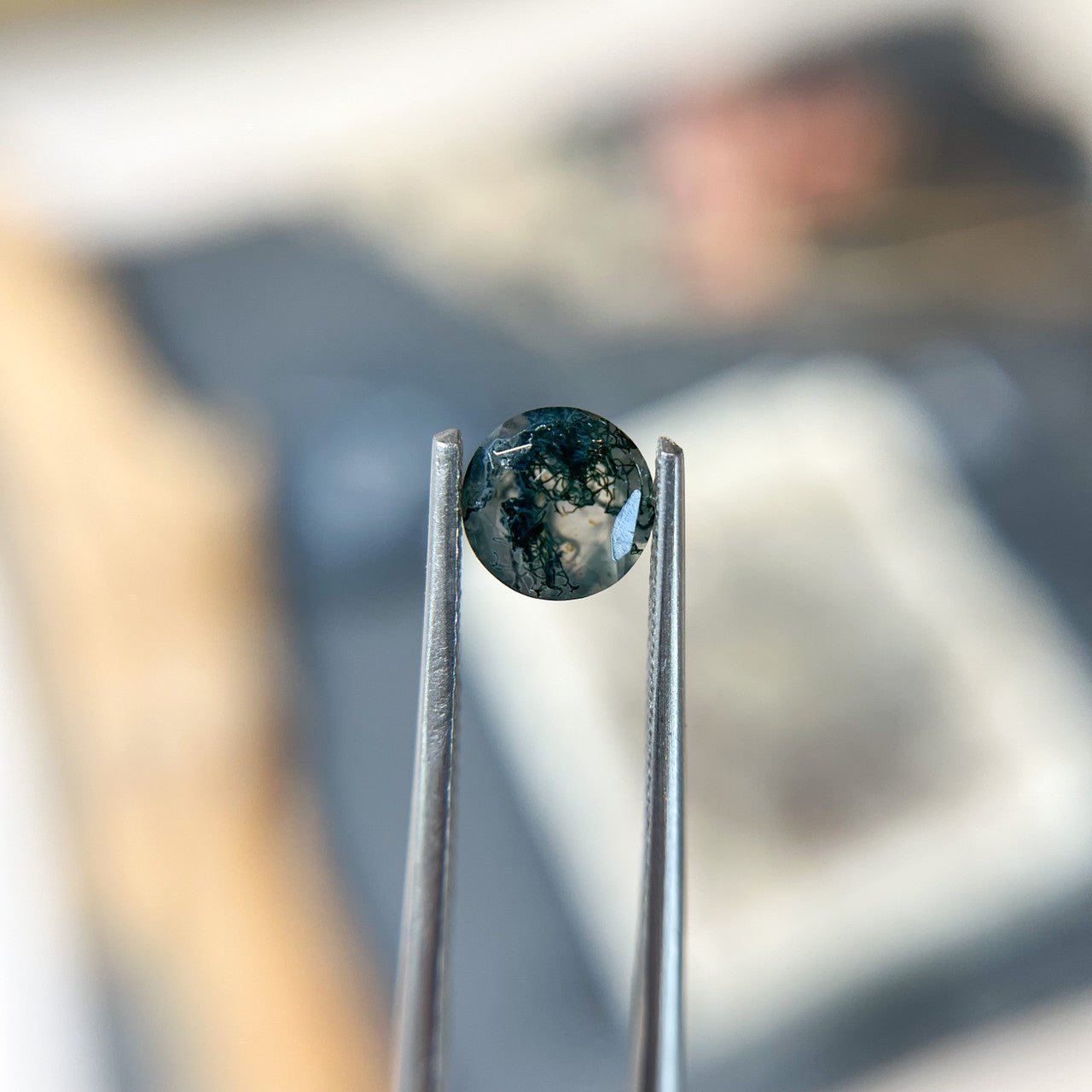 7mm Round Dark Veined Moss Agate