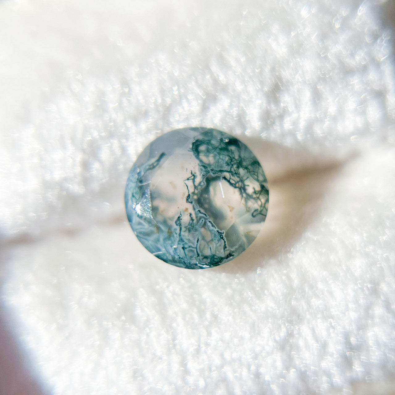 7mm Round Milky Veined Moss Agate - 1255