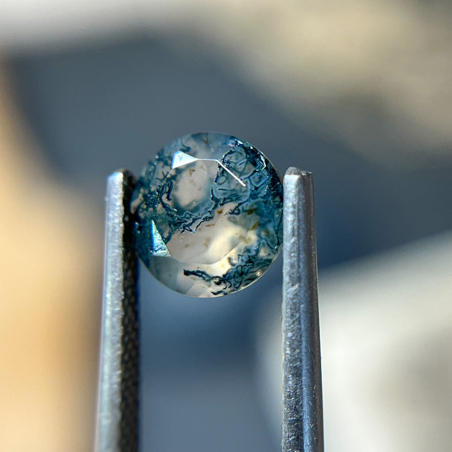 7mm Round Milky Veined Moss Agate