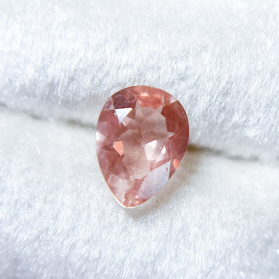 Light Pink Pear Cut Oregon Sunstone