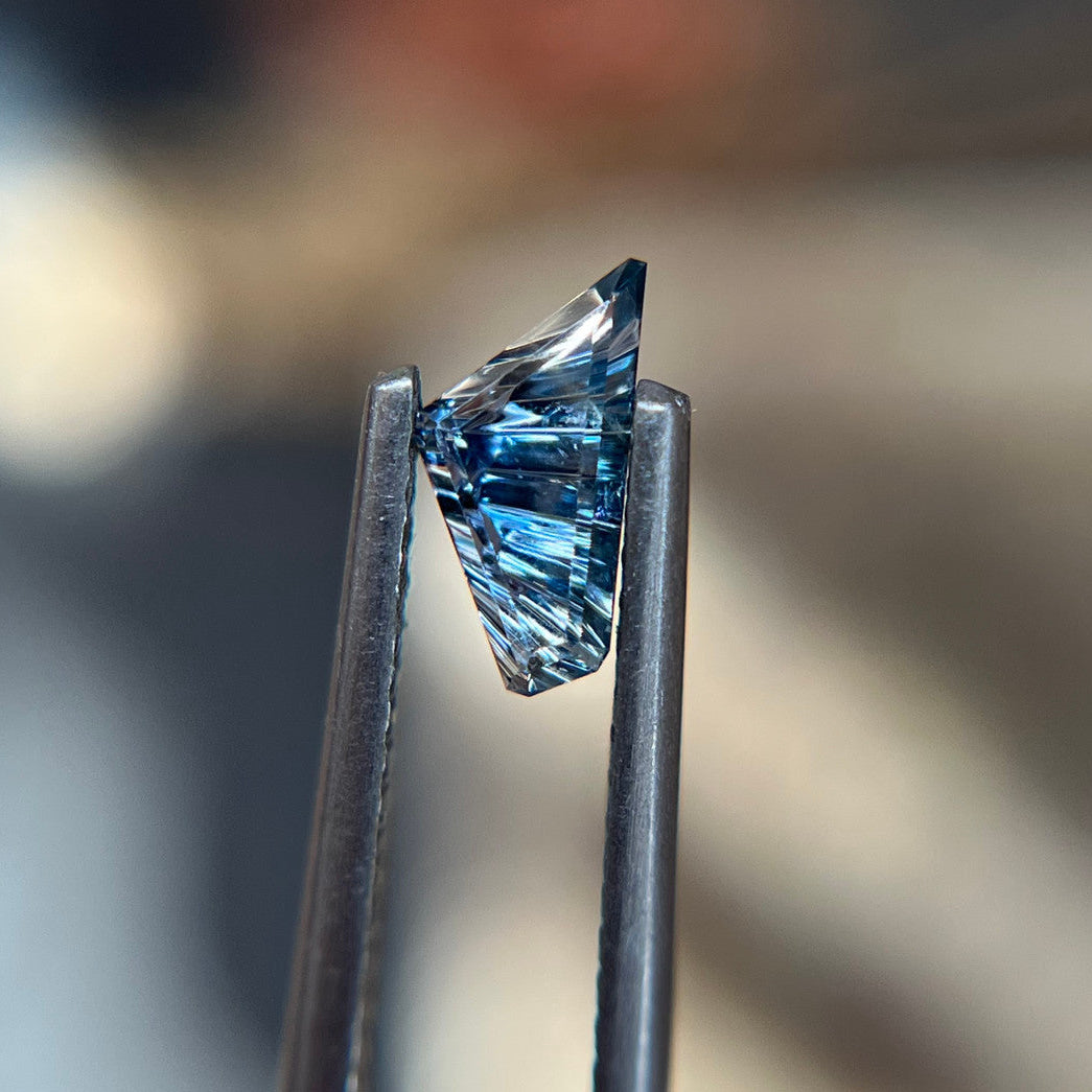 Cornflower Blue Sapphire Freeform Dreamscape™ Cut by John Dyer